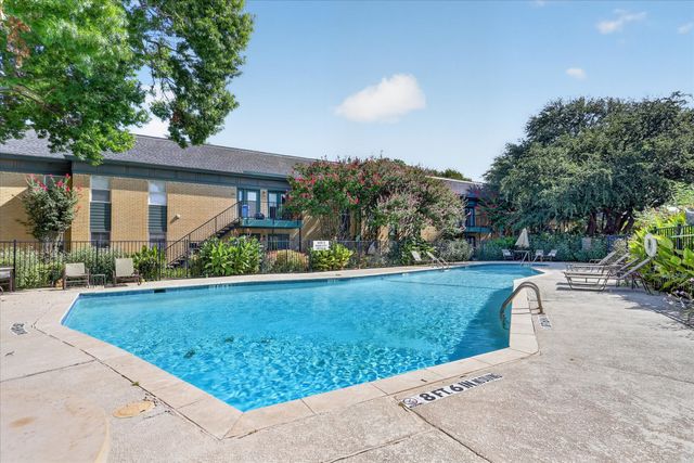 6020 E University Boulevard 117, Dallas, TX 75206