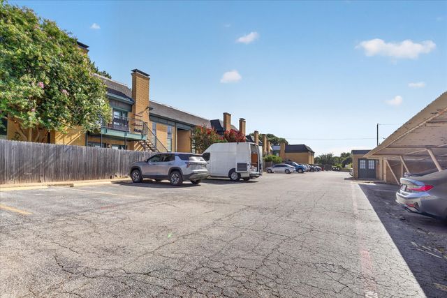 6020 E University Boulevard 117, Dallas, TX 75206