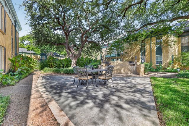6020 E University Boulevard 117, Dallas, TX 75206