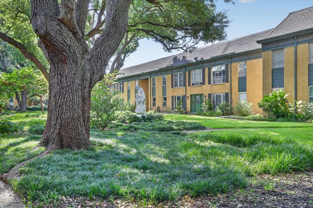 6020 E University Boulevard 117, Dallas, TX 75206