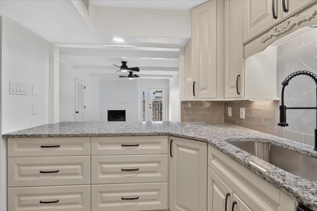 6020 E University Boulevard 117, Dallas, TX 75206