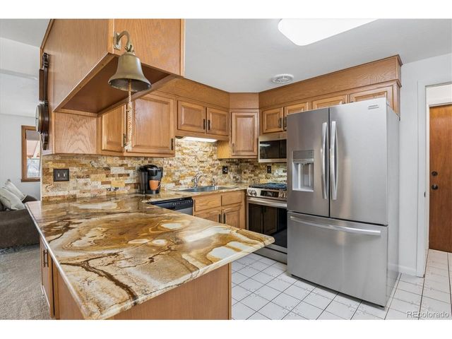 7027 W 70th Ave, Arvada, CO 80003