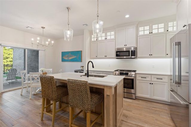 729 Montauk Way, Edmond, OK 73034