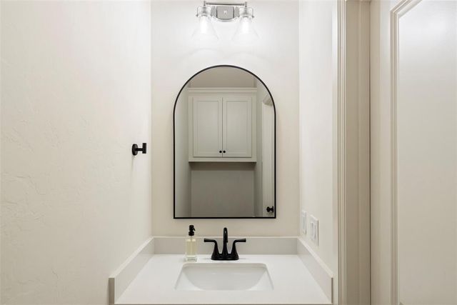 729 Montauk Way, Edmond, OK 73034