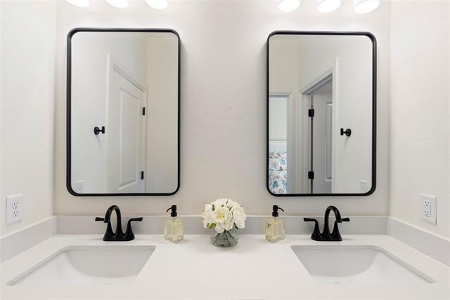 729 Montauk Way, Edmond, OK 73034