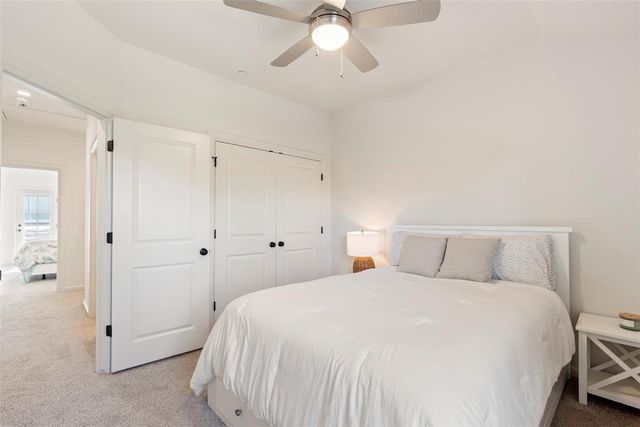 729 Montauk Way, Edmond, OK 73034