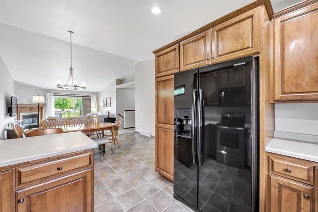 2924 NANDINA WAY, Green Bay, WI 54313