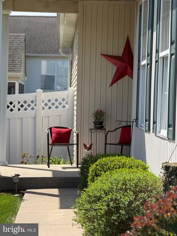 1108 S FOX CUB HOLW, Glen Mills, PA 19342