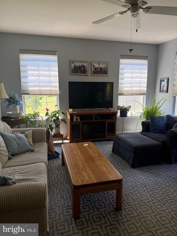 1108 S FOX CUB HOLW, Glen Mills, PA 19342