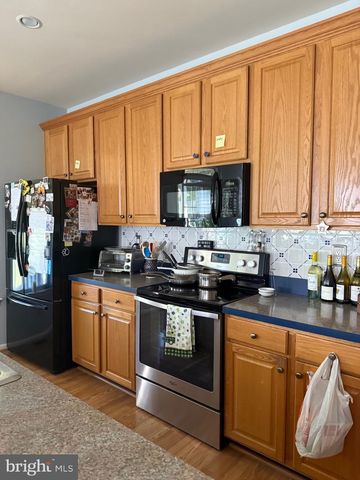 1108 S FOX CUB HOLW, Glen Mills, PA 19342