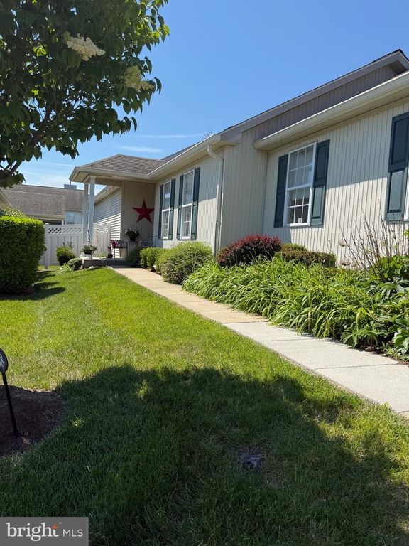 1108 S FOX CUB HOLW, Glen Mills, PA 19342