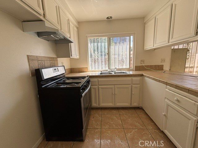 7925 Midhurst, Highland, CA 92346