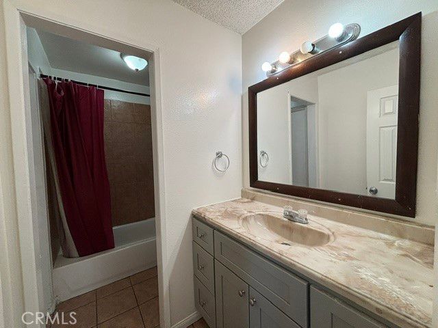 7925 Midhurst, Highland, CA 92346