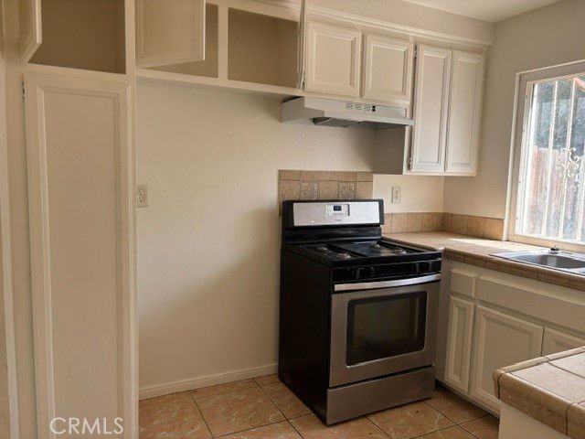 7925 Midhurst, Highland, CA 92346