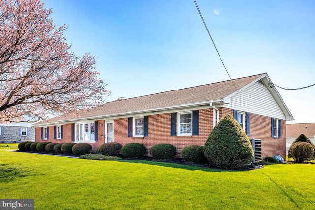 480 N RAILROAD AVE, New Holland, PA 17557