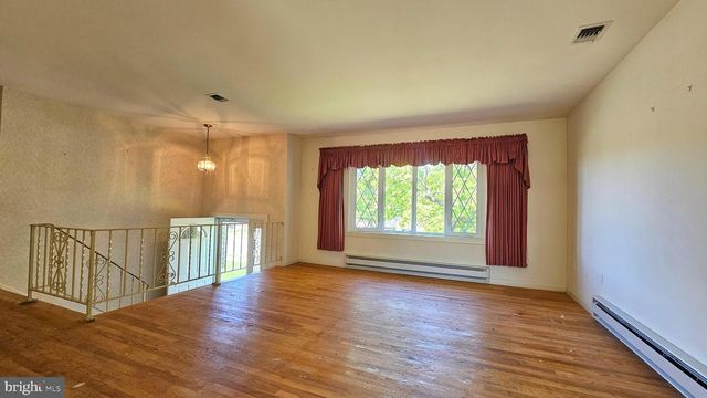 524 E TIOGA ST, Allentown, PA 18103