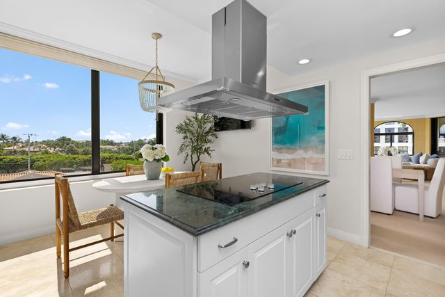 200 Bradley Place 301, Palm Beach, FL 33480