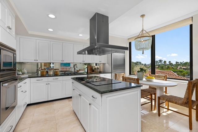 200 Bradley Place 301, Palm Beach, FL 33480