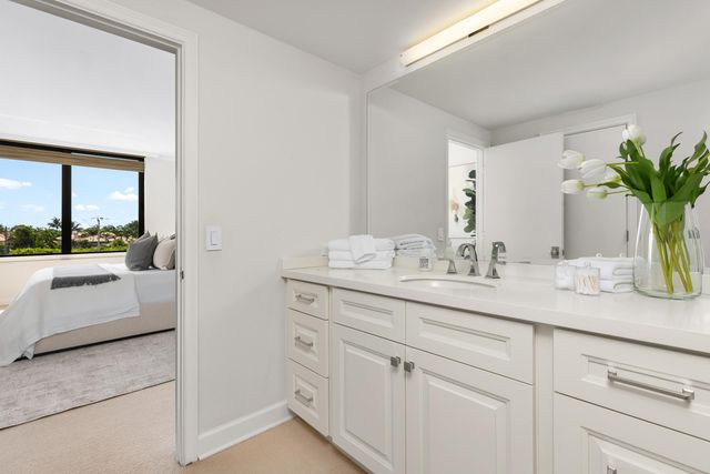 200 Bradley Place 301, Palm Beach, FL 33480