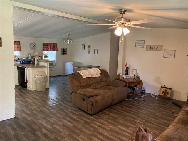 527 PAULINE Street, Marksville, LA 71351