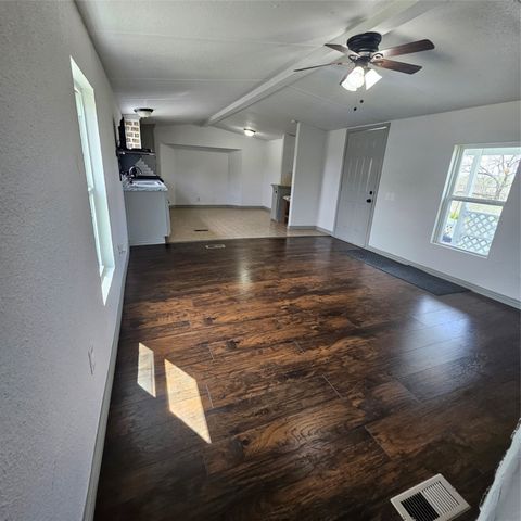 130 Trails End Circle, Millsap, TX 76066