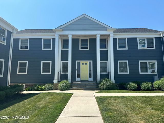 302 Deal Lake Drive 17, Asbury Park, NJ 07712
