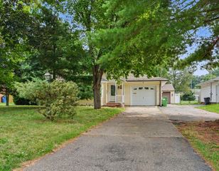 249 S 20th Street S, Battle Creek City, MI 49015