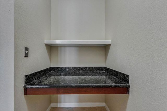 7575 Kirby Drive 1305, Houston, TX 77030