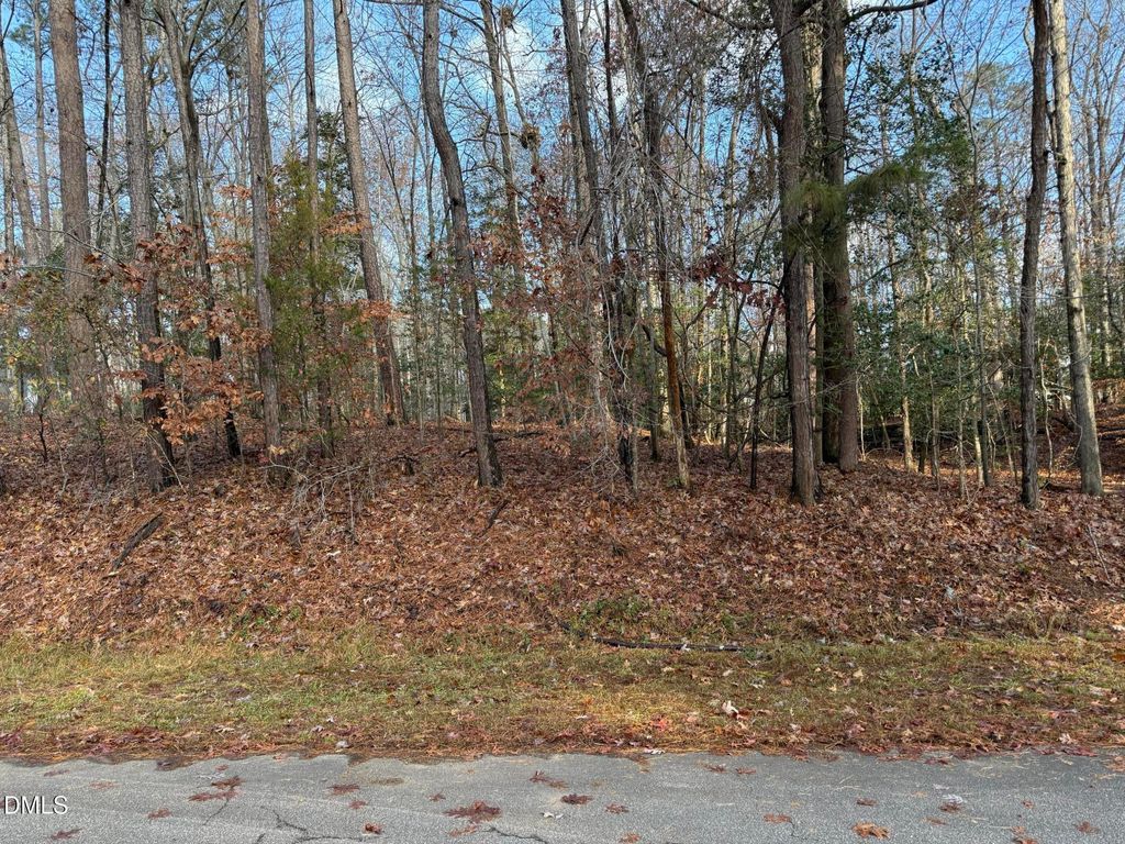 137 Seneca Drive, Louisburg, NC 27549