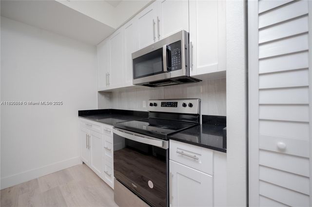 2406 Centergate Dr 202, Miramar, FL 33025
