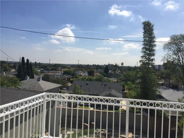 8500 Glider Avenue, Los Angeles, CA 90045