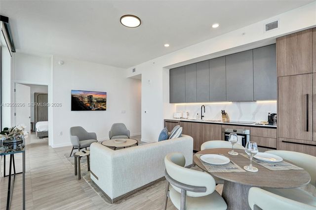 580 72nd Street 2102, Miami Beach, FL 33141
