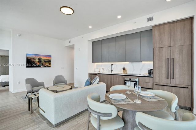 580 72nd Street 2102, Miami Beach, FL 33141