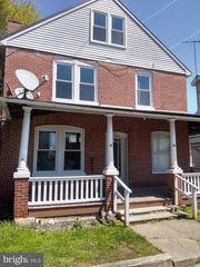 61 Main St Apt F, New Providence, PA 17560
