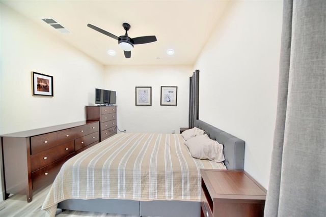 213 W South Street, Tracy, CA 95376