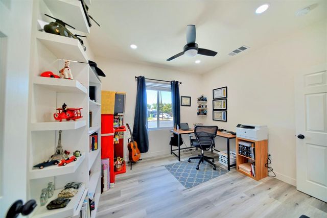 213 W South Street, Tracy, CA 95376