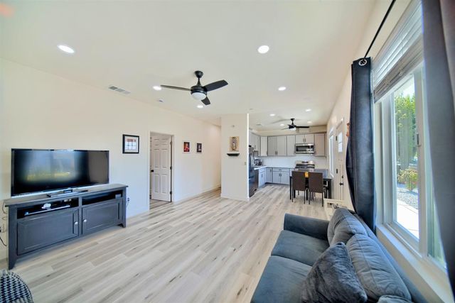 213 W South Street, Tracy, CA 95376