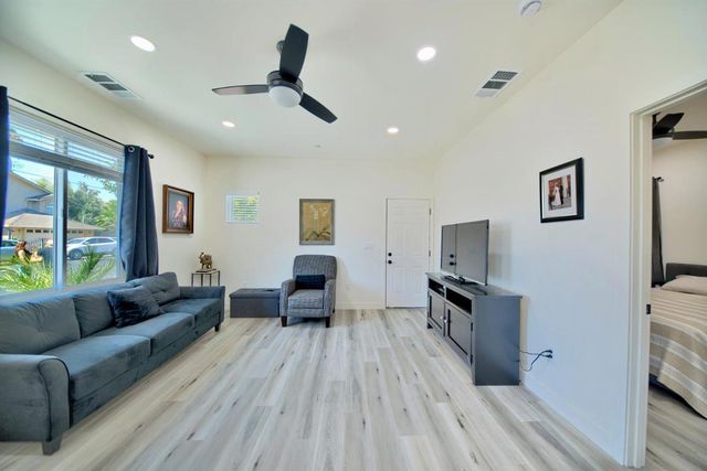 213 W South Street, Tracy, CA 95376