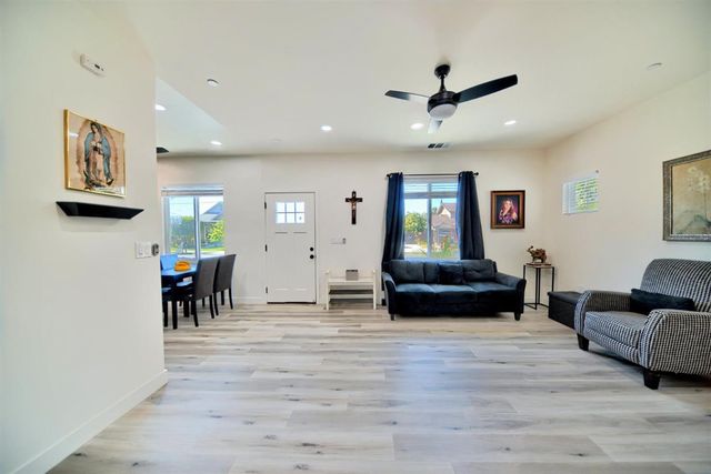 213 W South Street, Tracy, CA 95376