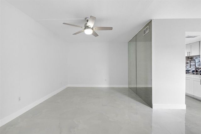 4611 W NORTH B STREET 228, Tampa, FL 33609