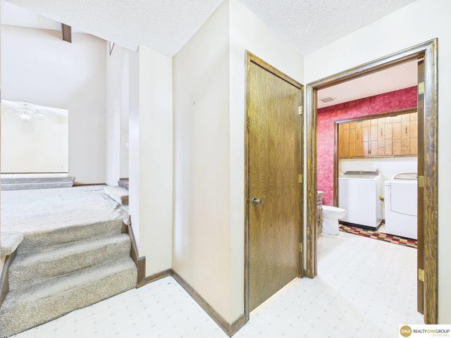 12615 Sky Park Drive, Omaha, NE 68137