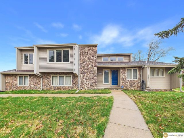 12615 Sky Park Drive, Omaha, NE 68137