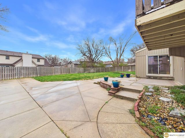 12615 Sky Park Drive, Omaha, NE 68137