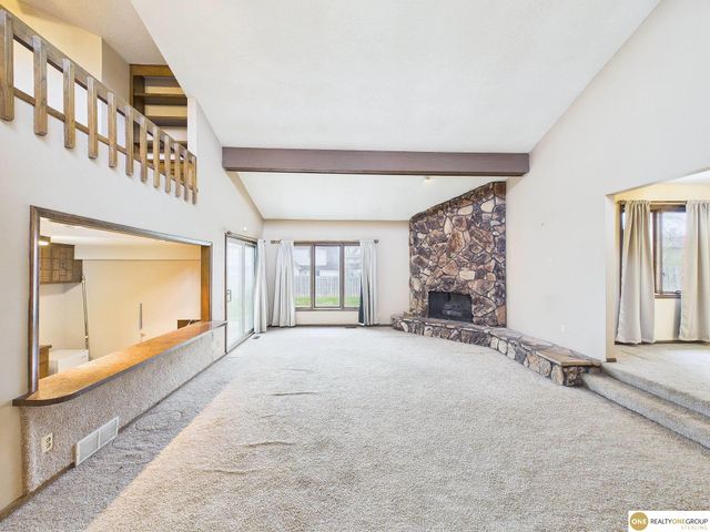 12615 Sky Park Drive, Omaha, NE 68137