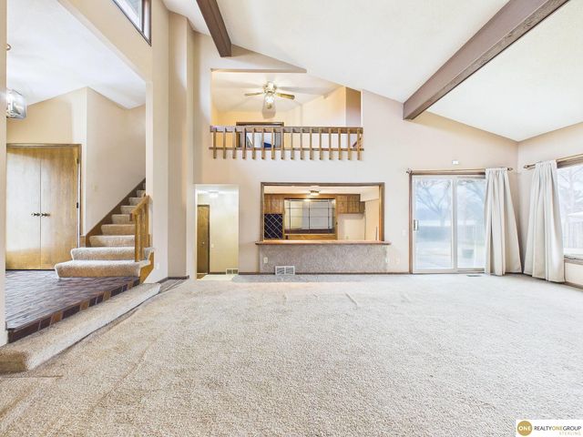 12615 Sky Park Drive, Omaha, NE 68137