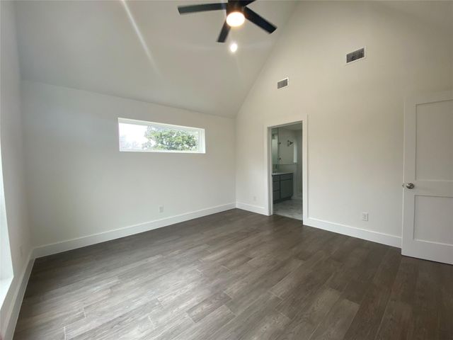 1916 Webberville RD B, Austin, TX 78721
