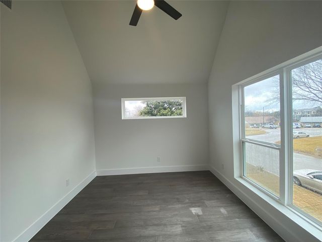 1916 Webberville RD B, Austin, TX 78721