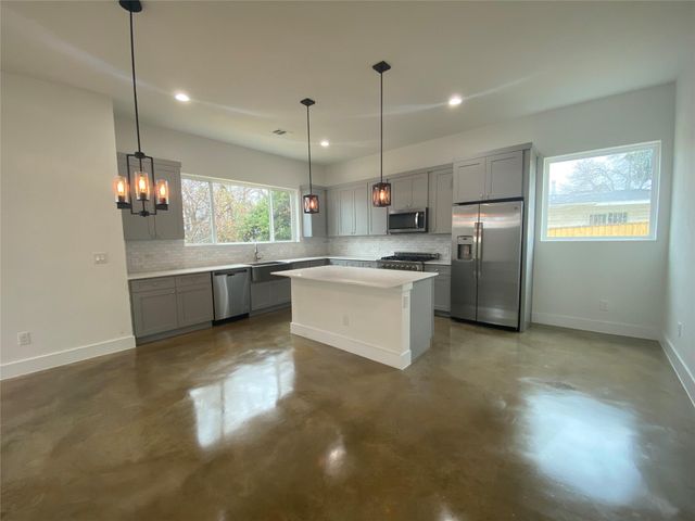1916 Webberville RD B, Austin, TX 78721