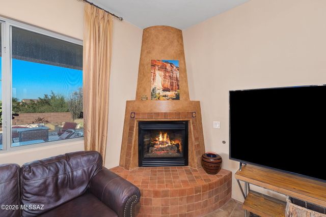 852 W Mountain Stone Drive, Green Valley, AZ 85614