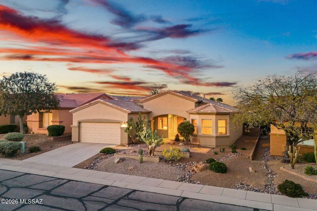 852 W Mountain Stone Drive, Green Valley, AZ 85614